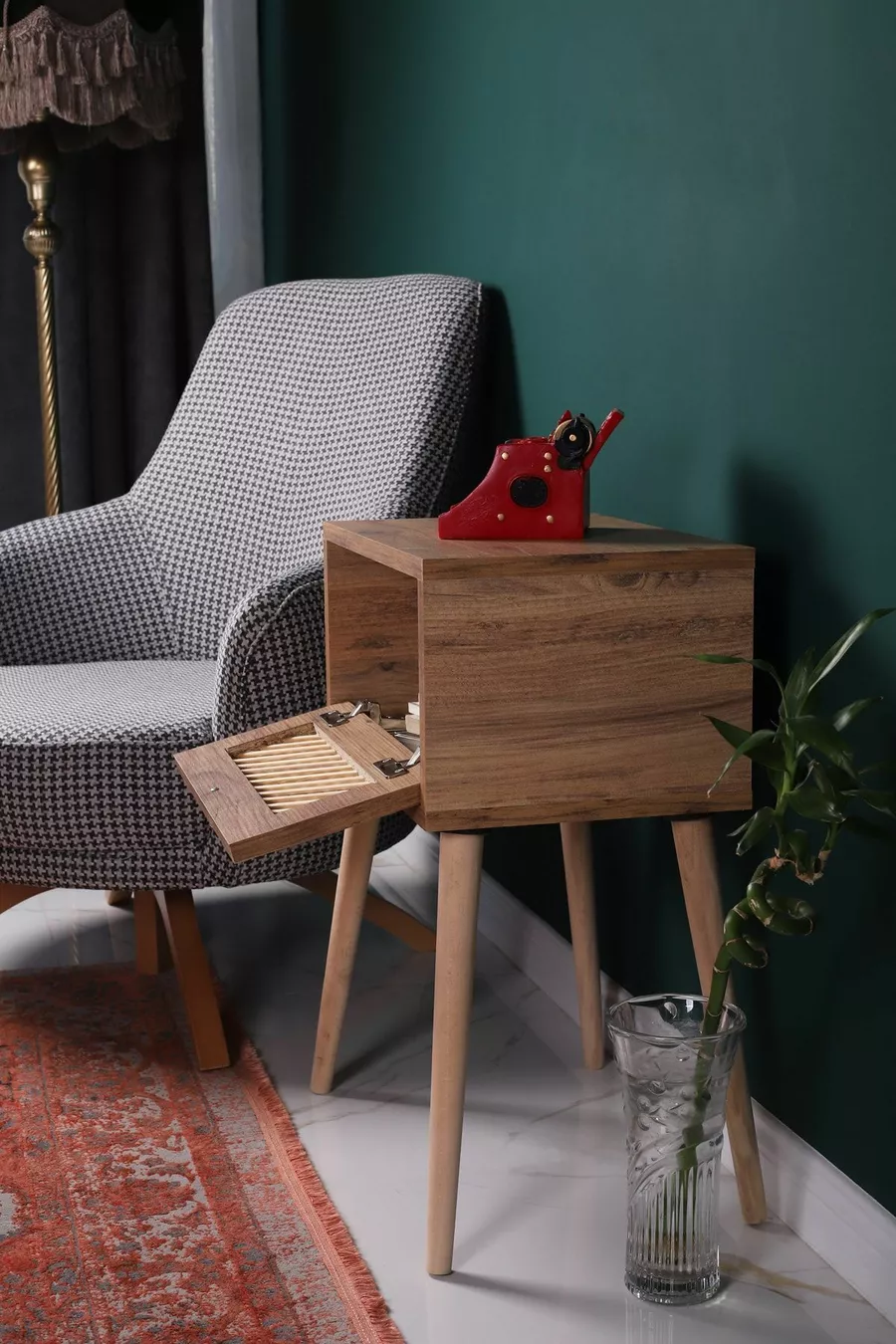Nachtkastje met deksel voor naast het bed, nachtkastje met dennenhouten frame