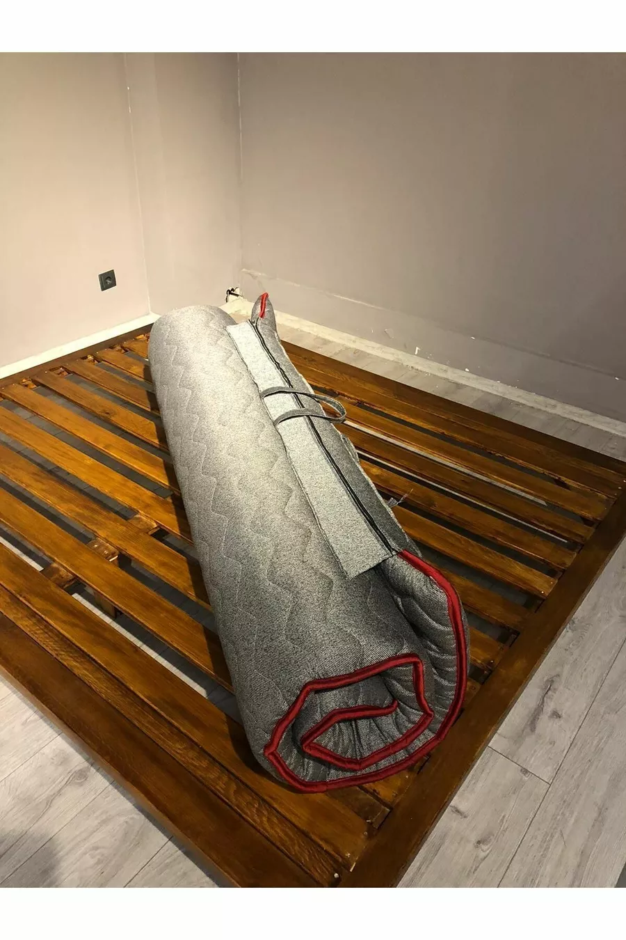 Lit d'invité pliant double avec poignées, portable, pour hôtel, dortoir, maison de vacances, matelas et mousse *