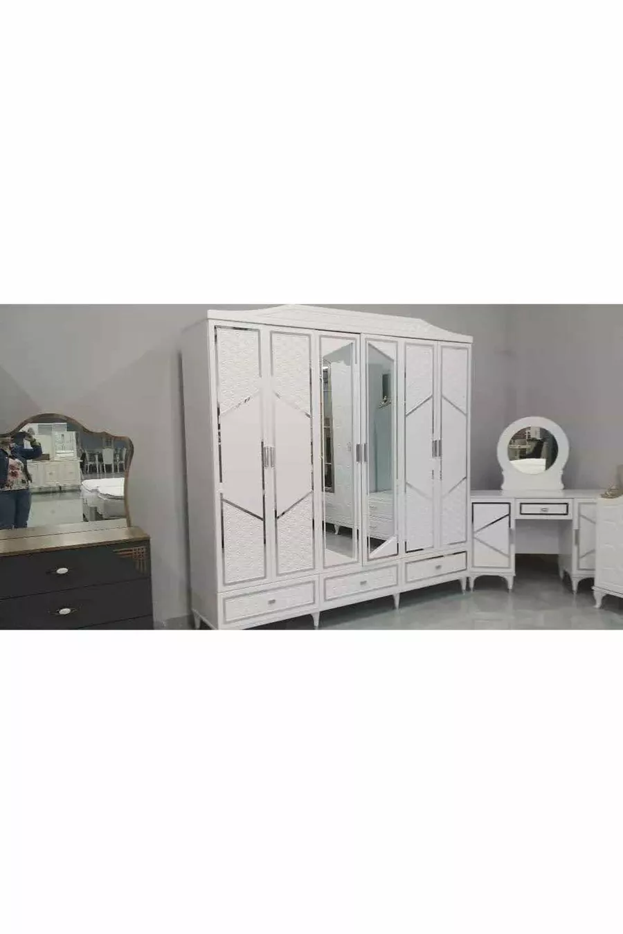 СПАЛЕН КОМПЛЕКТ SULTAN MDF С СРЕБРИСТИ ДЕТАЙЛИ