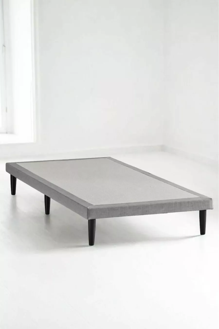 Niron Slim Bed - Eenpersoonsbedbodem - Met metalen frame, hoge poten en linnen hoes