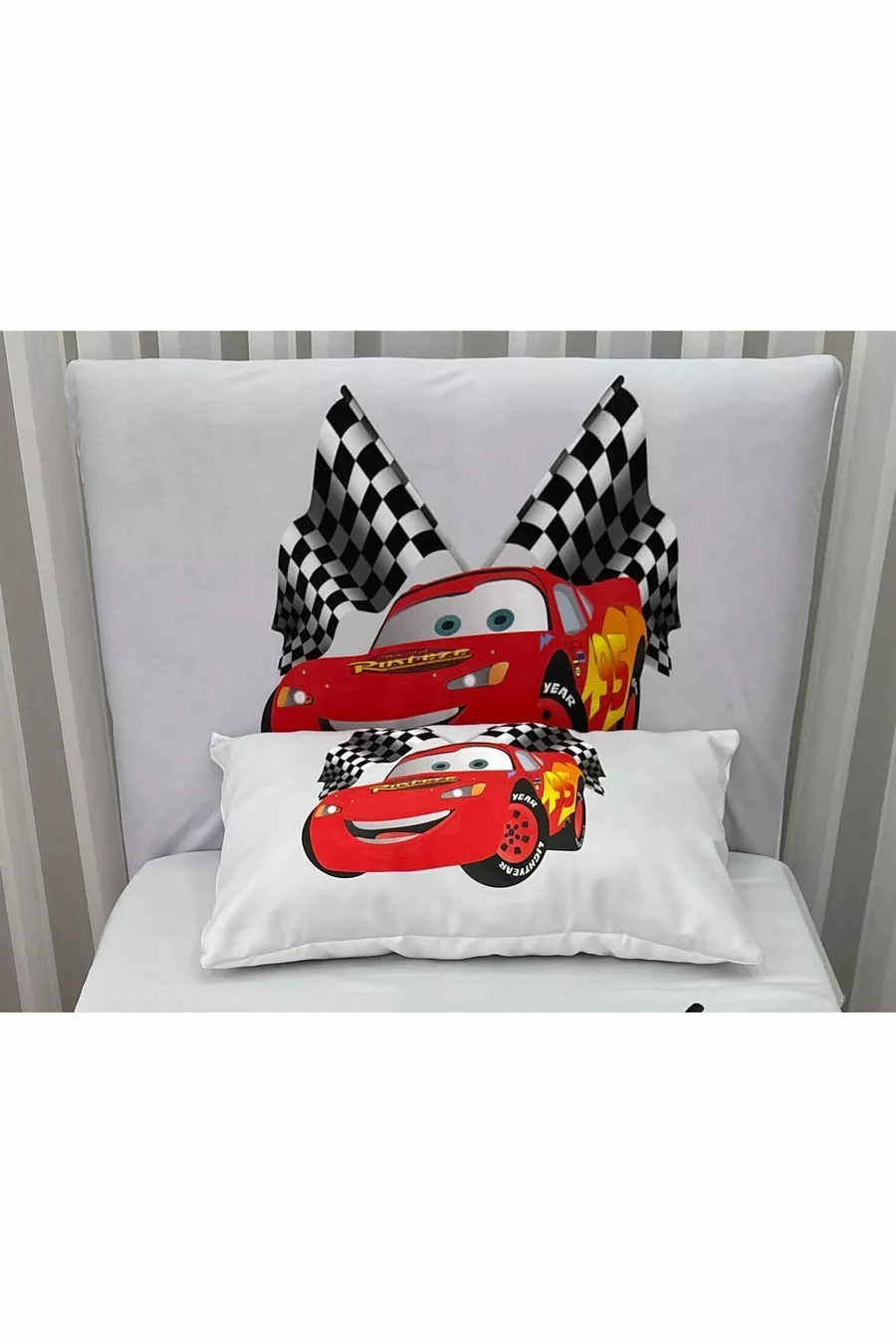 Housse de tête de lit Flash McQueen