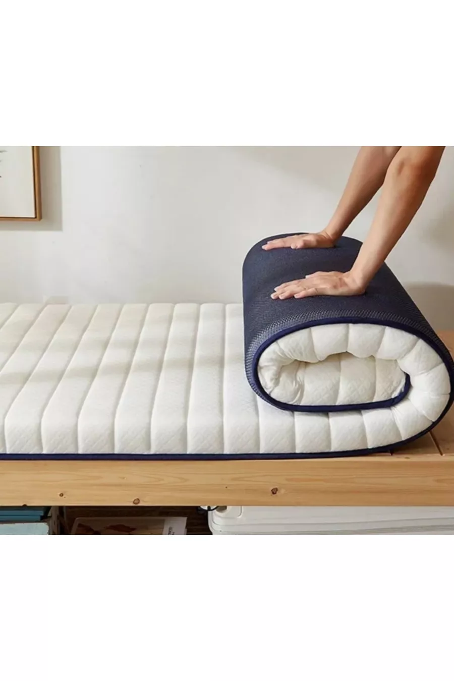 Lit simple au sol et matelas de sol