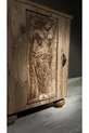 « La Fille Silencieuse de Rome » table de chevet Armoire design spécial production limitée