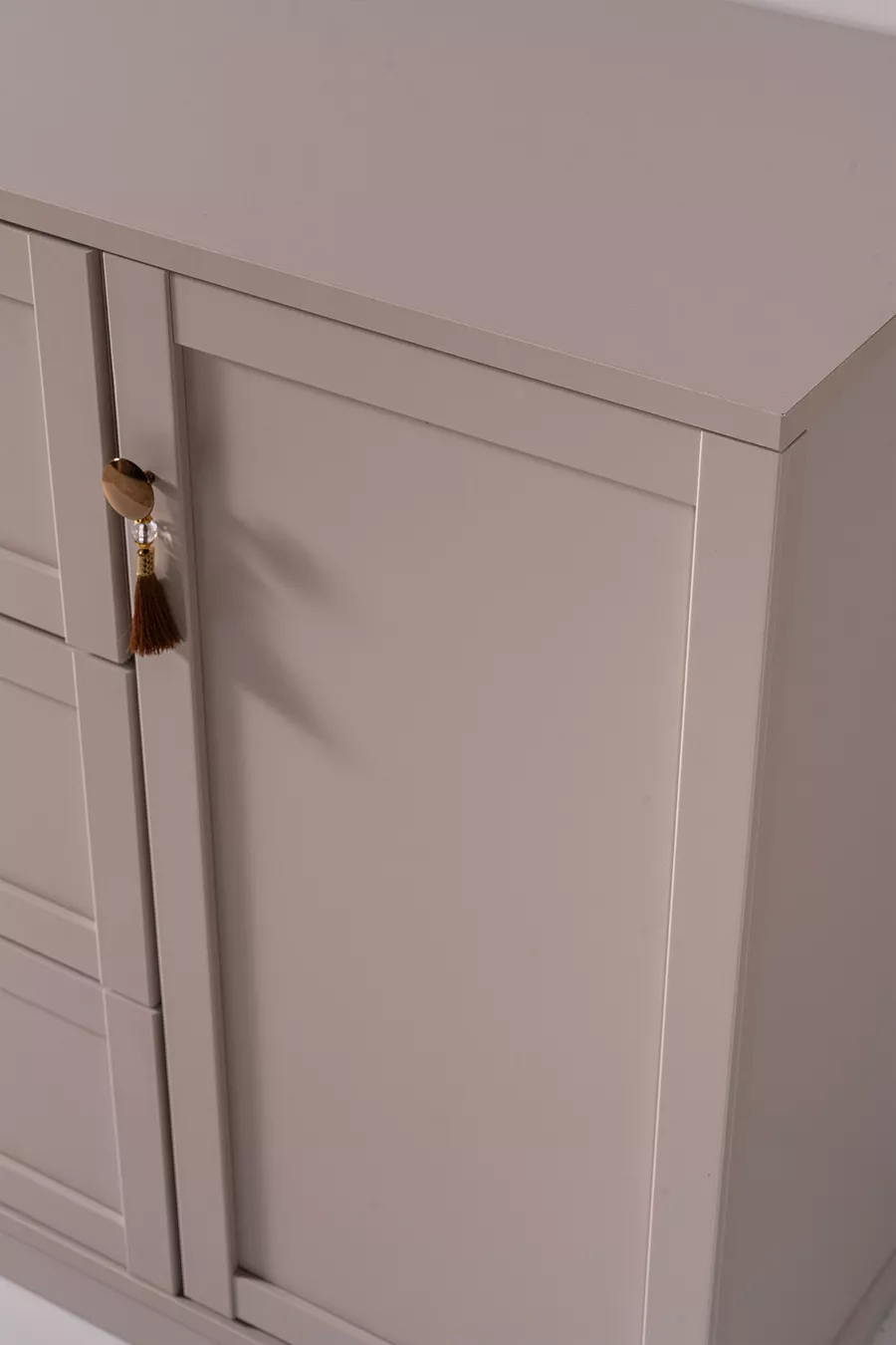 Commode Doru à 3 tiroirs avec porte
