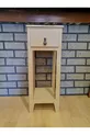 table de chevet, table basse, commode, peinture à la main