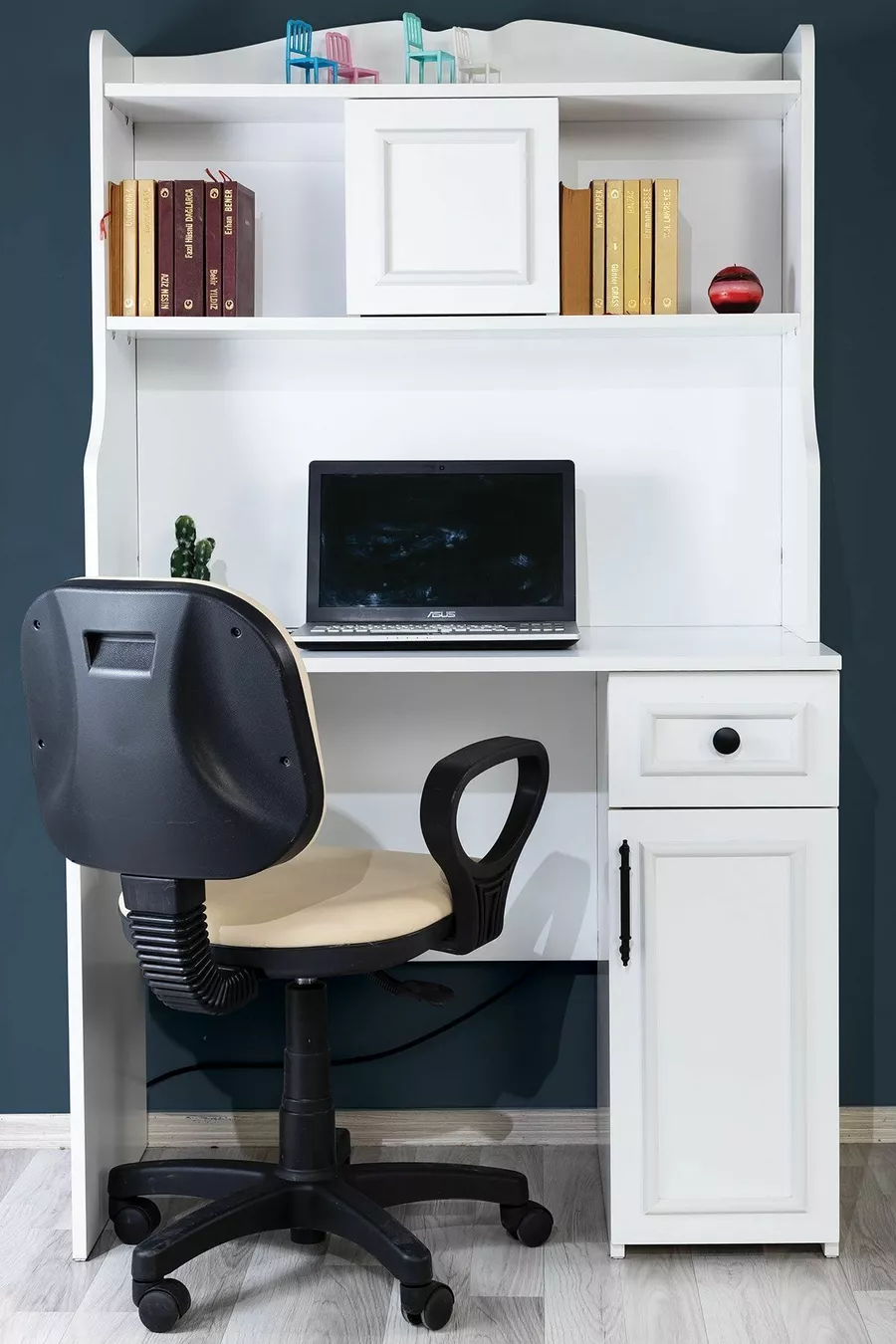 Chambre Melis Genç - Armoire 3 Portes, Lit, Table de Chevet, Bureau