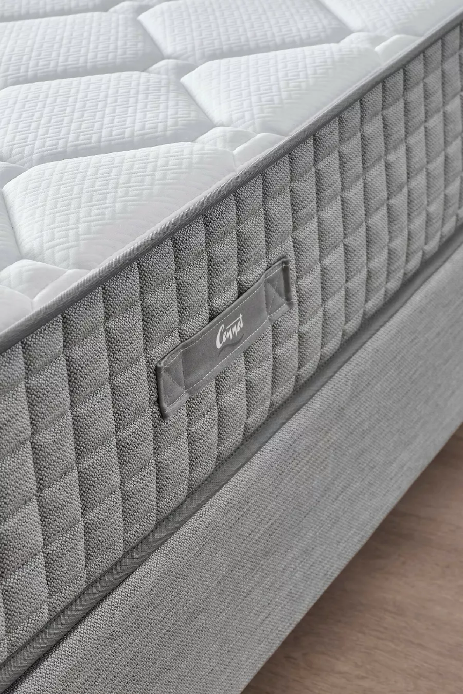 Modello Mimoza Letto Matrimoniale con Molle, Completamente Ortopedico e con Caratteristiche Antibatteriche