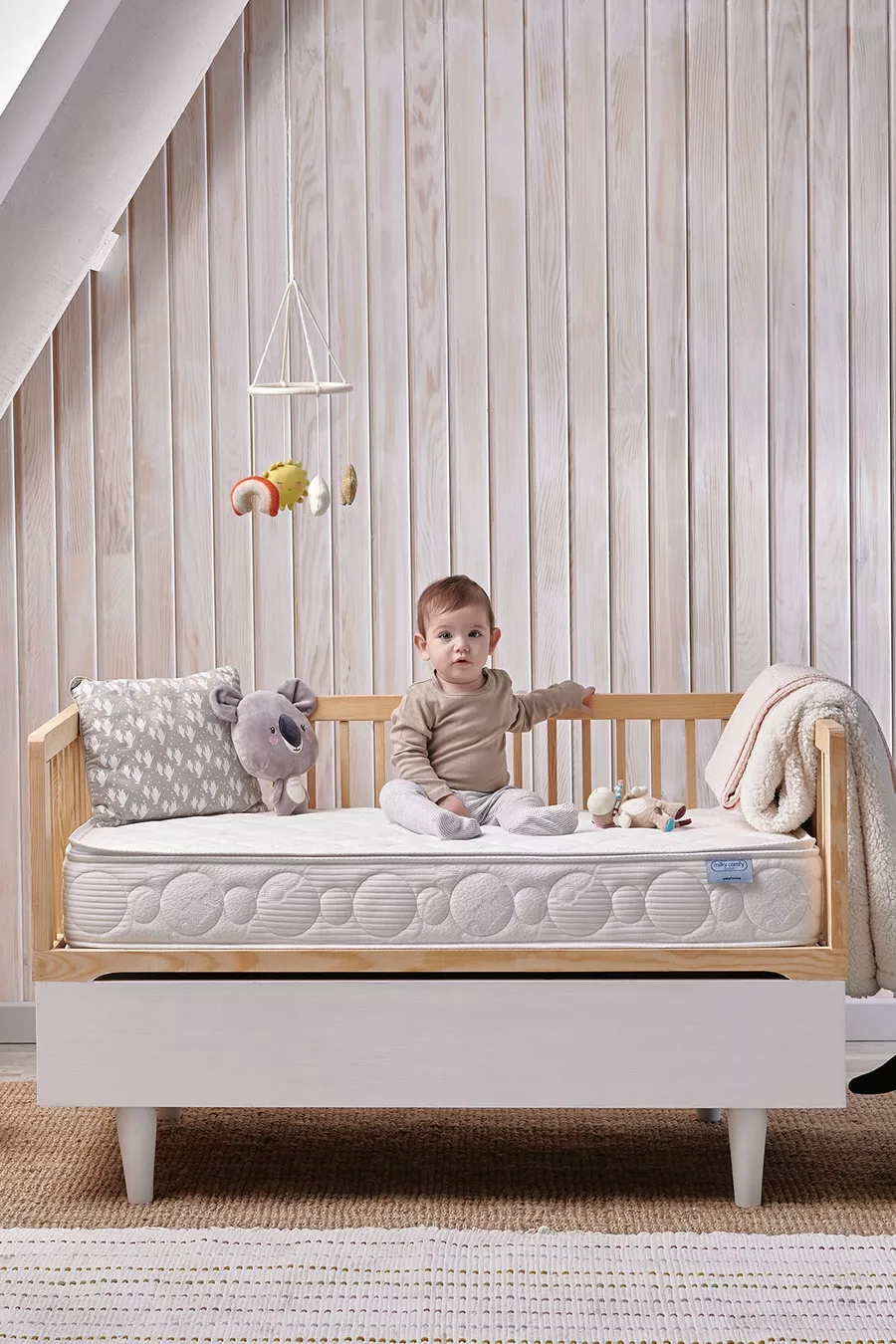 Milky Comfy Wasbaar Gevoerd Pocketvering Babybed