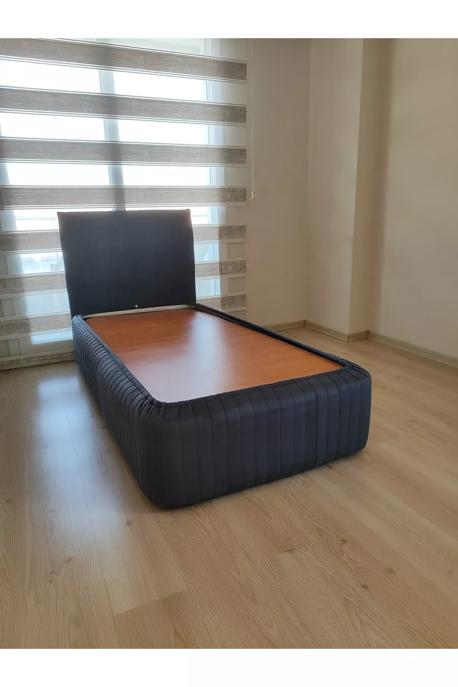 Ensemble Housse de côtés et tête de lit pour sommier double design Sonne