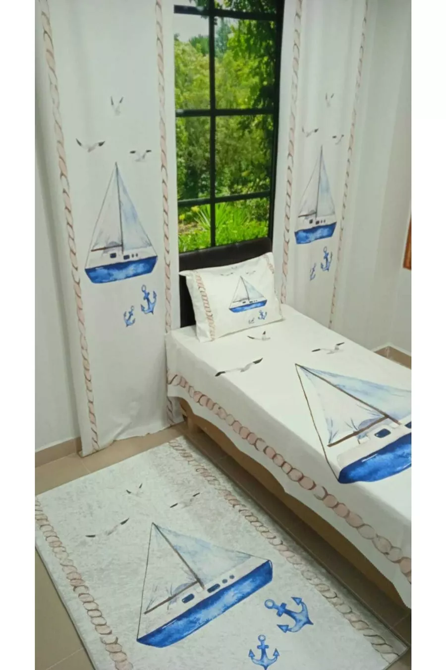 Zeeman Kinderkamer Set (gordijnstof, bedsprei en kussen, vloerkleed)