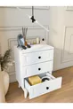 Table de chevet blanche brillante à 3 tiroirs de style campagne pour chambre à coucher