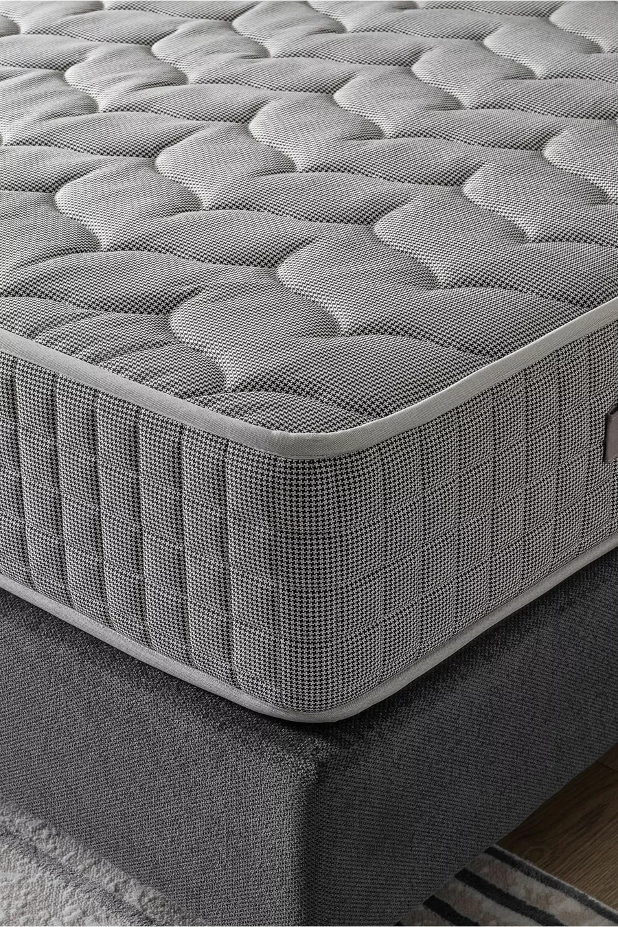 Matelas à ressorts ensachés ultra orthopédique série Exclusive Lannister (CM)