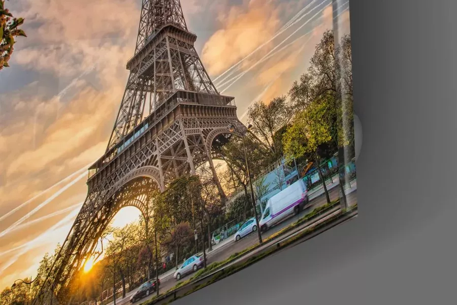 Peinture sur verre de la tour Eiffel
