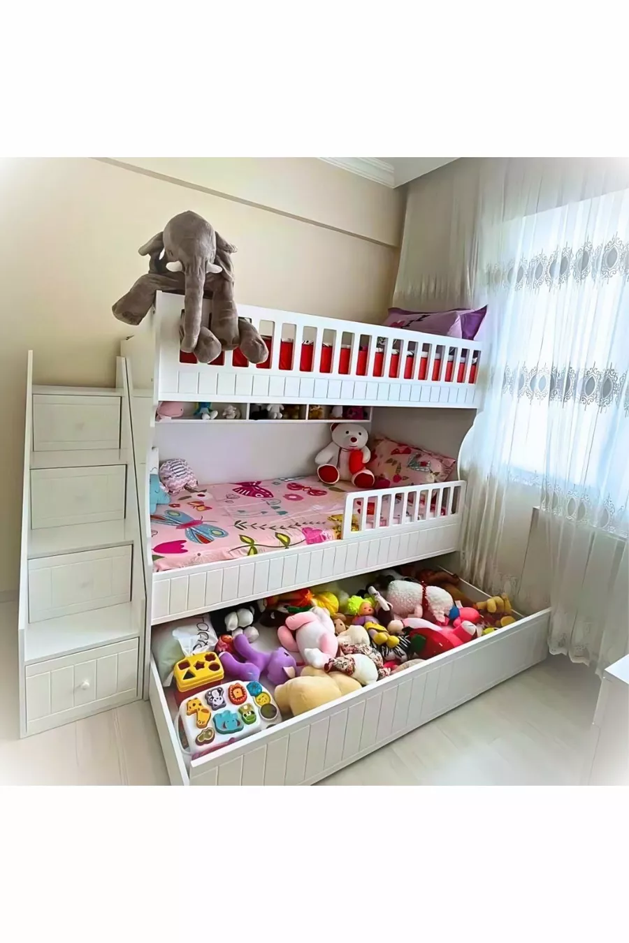 Letto a castello bianco intagliato per bambini
