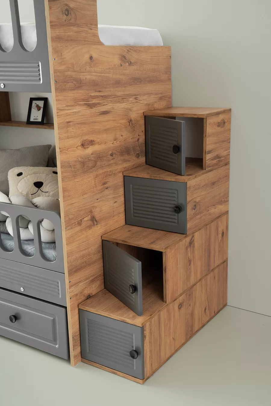 Letto a castello con persiane / Pino-antracite / Installazione gratuita / 3 sezioni letto e scala con armadio / 100% MDF
