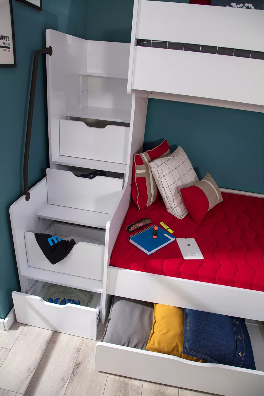 Ladekast met Trap Kinderkamer Brede Witte Stapelbed