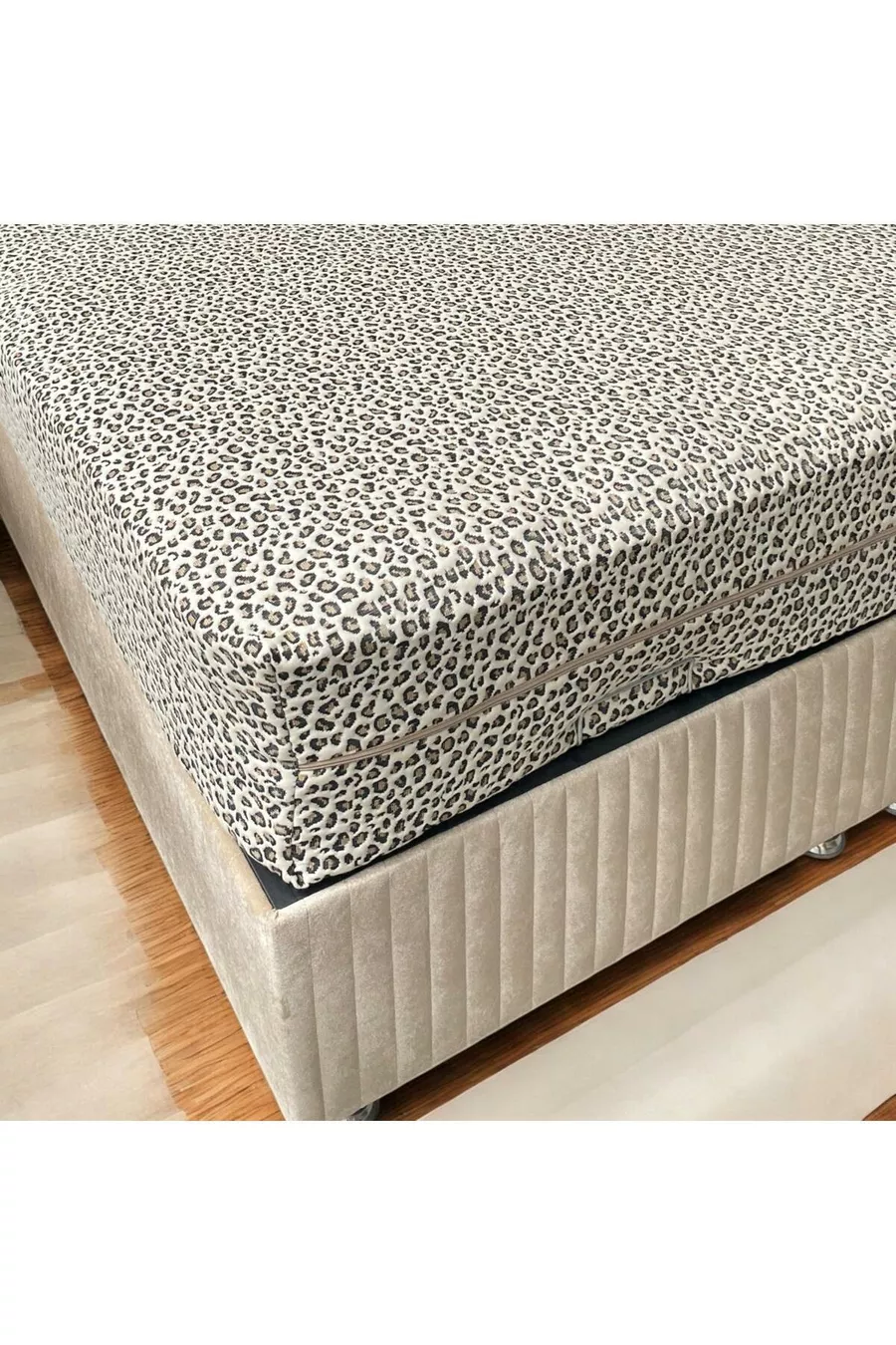 Housse de lit Flora avec fermeture éclair, protège-matelas & matelas, fermeture éclair sur 3 côtés