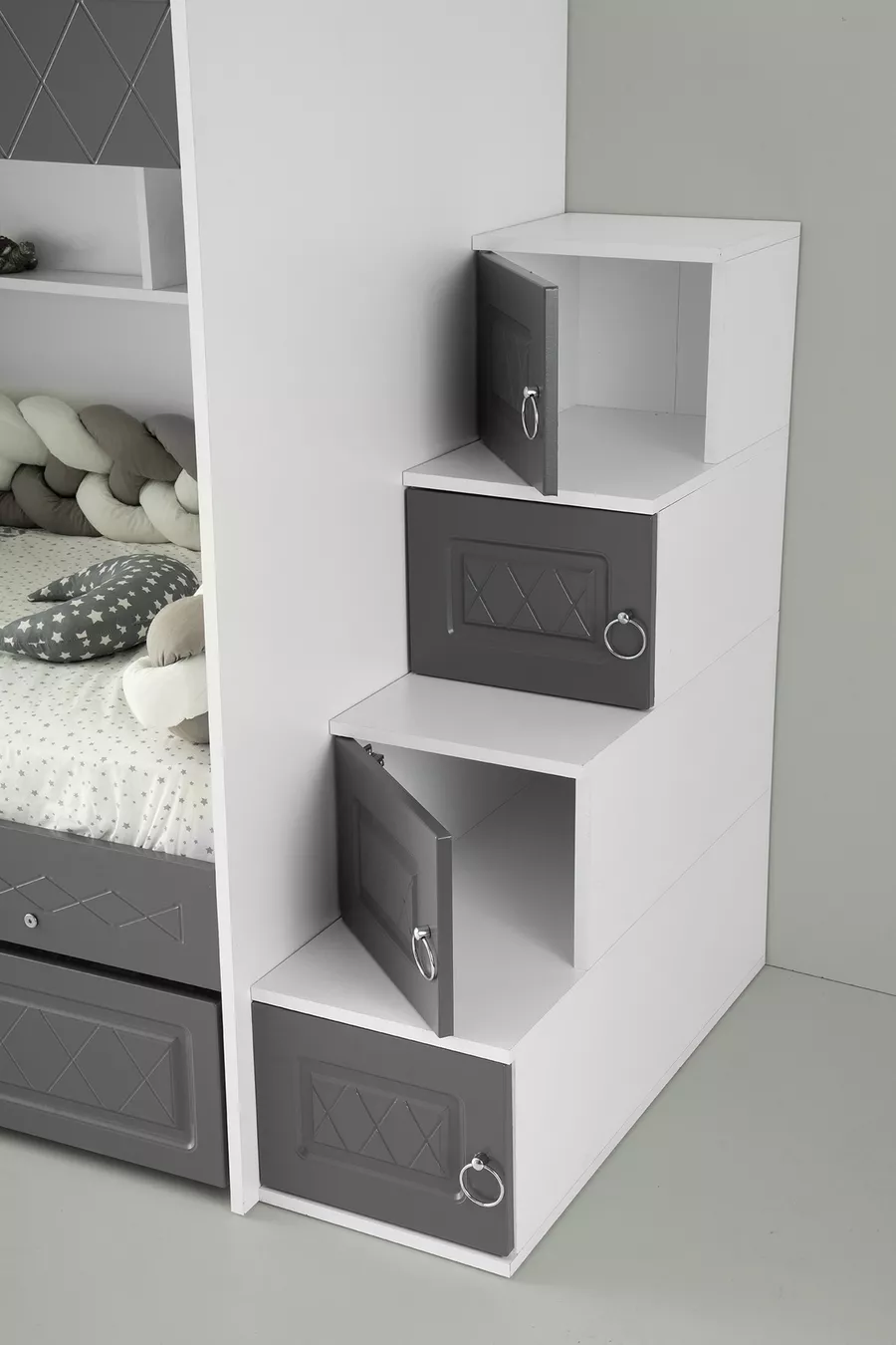 Letto a castello con cassetti Zümrüt, struttura in acciaio, rivestimento in membrana, MDF 100%
