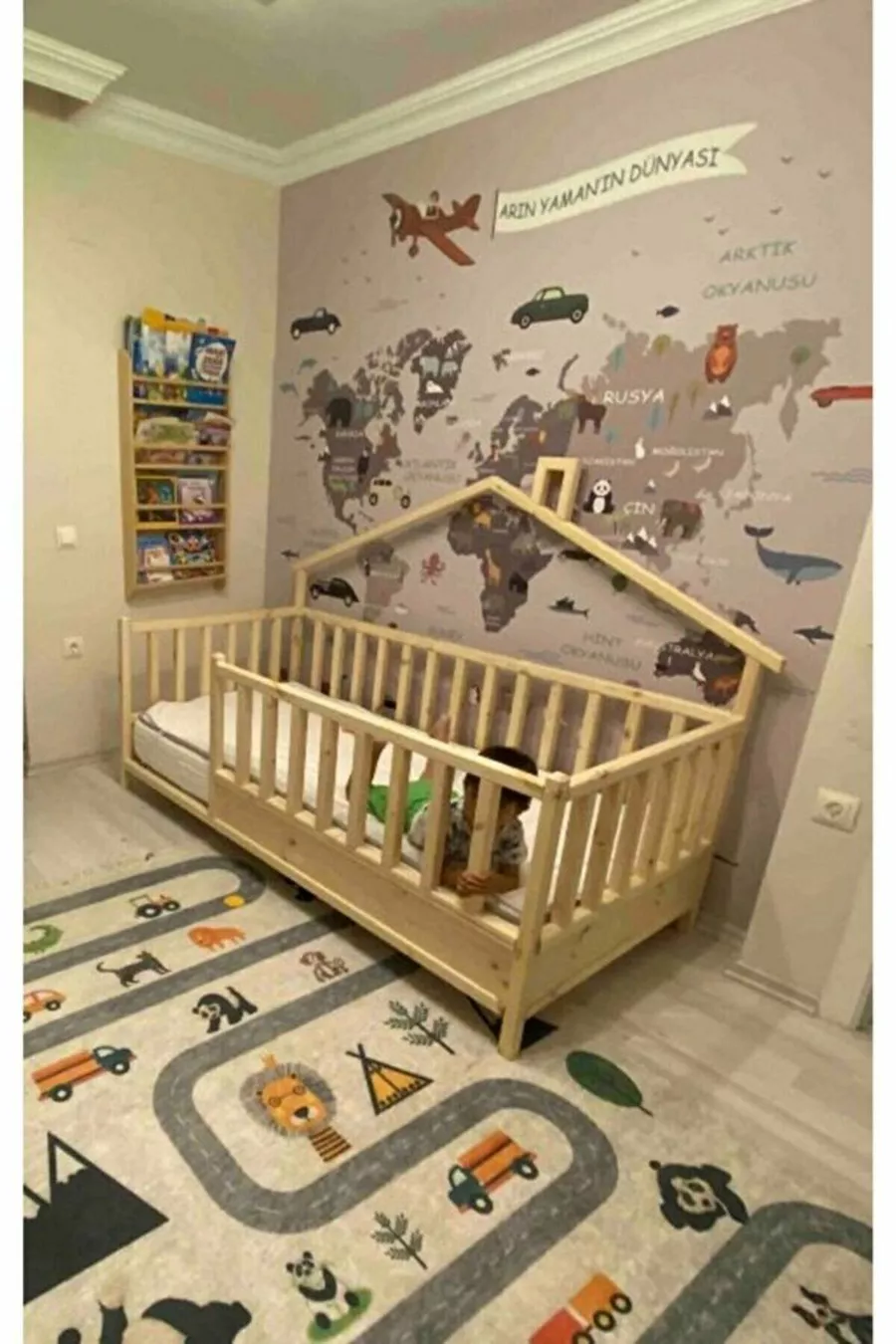 Back Roofed Doğal Ahşap Yatak Montessori Bebek Ve Çocuk Karyolası