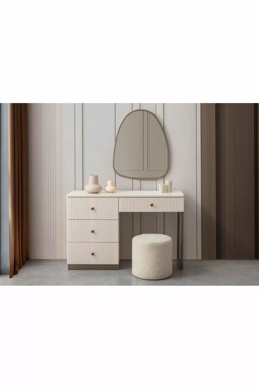 ENSEMBLE DE CHAMBRE À COUCHER ANTIQUE