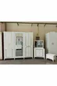 Ensemble de chambre à coucher avec détails en MDF doré