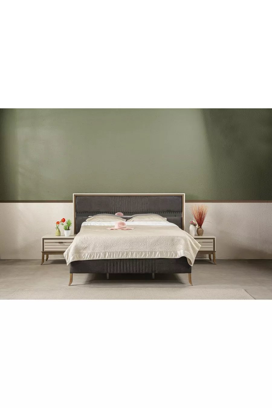 CAMERA DA LETTO ELNA CON 6 ANTE