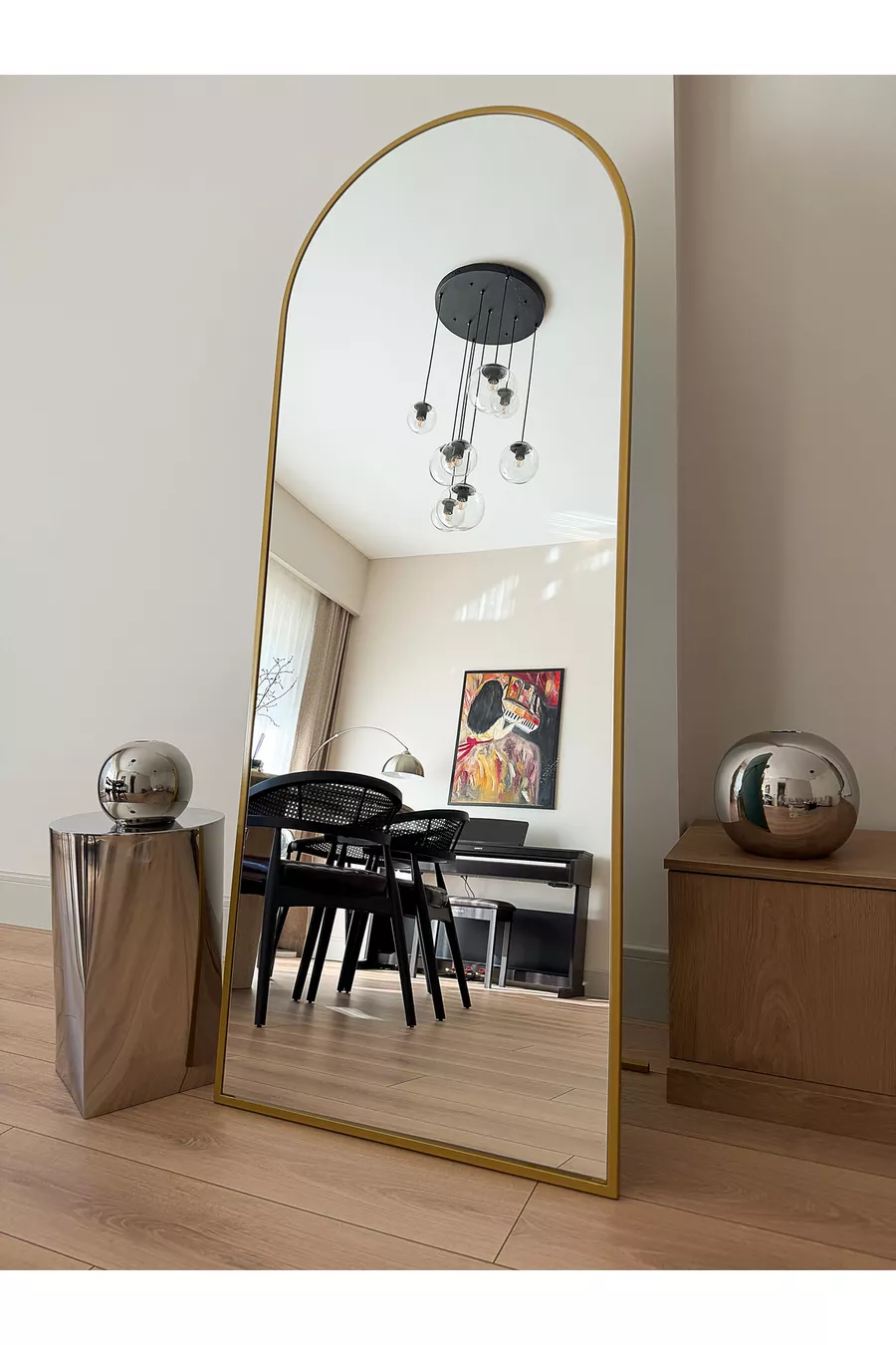 Miroir en pied ovale  cm avec cadre en métal doré et pieds démontables