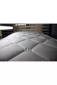 Matelas en mousse blanche sans ressort