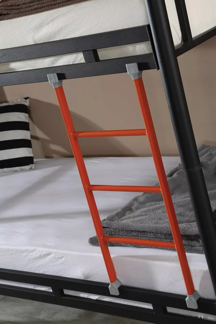Solid Ranza Jongenskamer Metaal Stapelbed en Bedframe