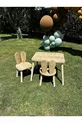 La table pour enfants et 2 chaises