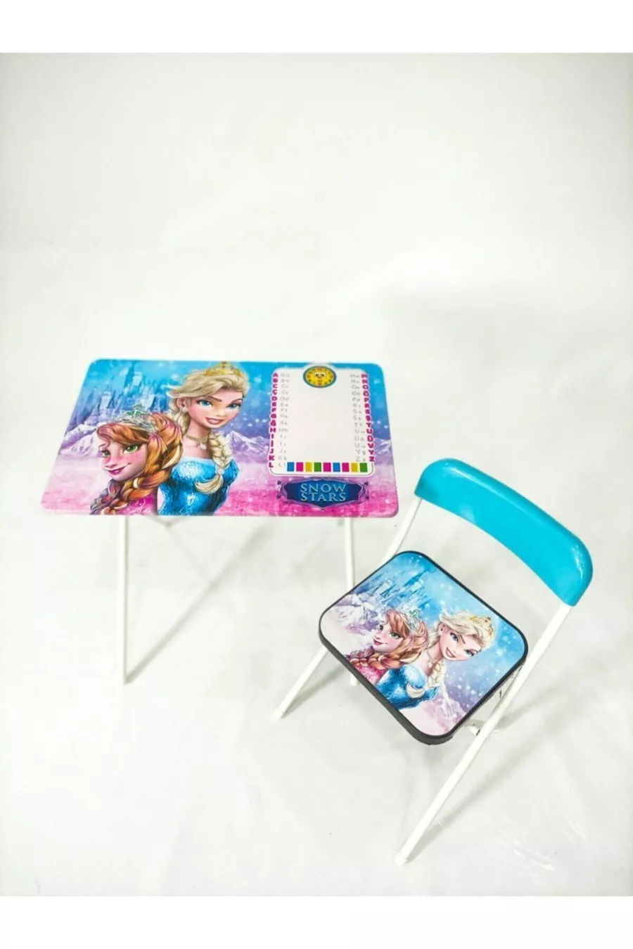 Bureau d'étude pour enfant avec tableau
