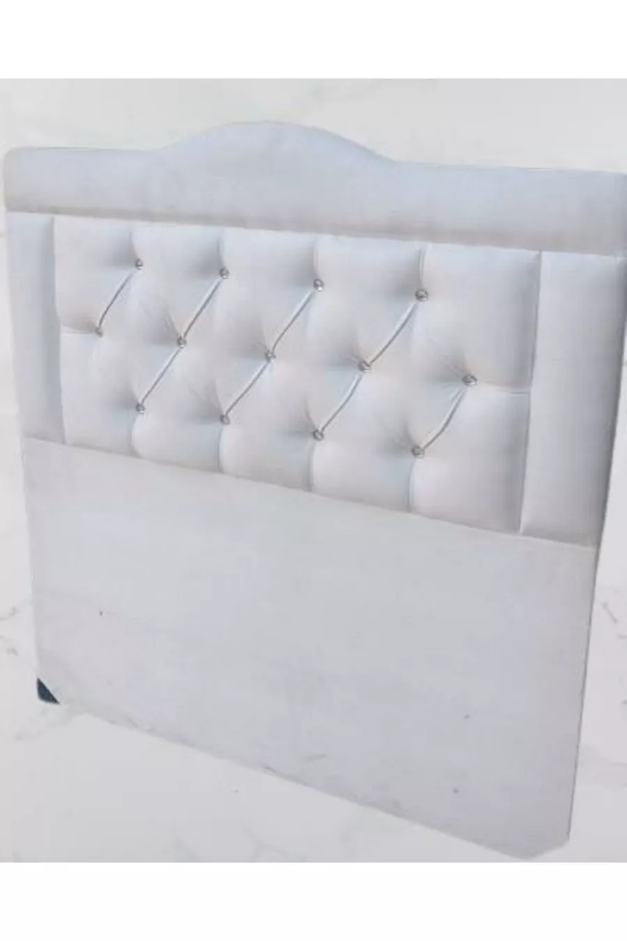 Titre DK Modèle Simple 'lik Tissu Blanc Plume de Poney Fait Main