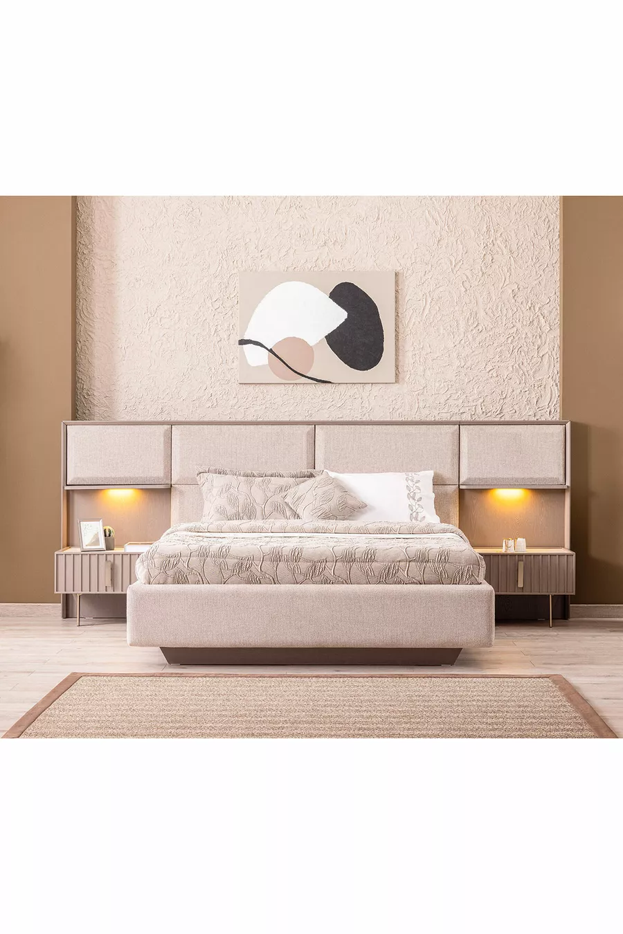 Camera da letto con letto e finiture latte