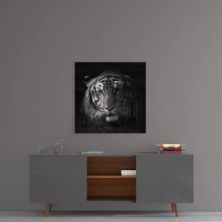 Tigre dans une peinture sur verre noir