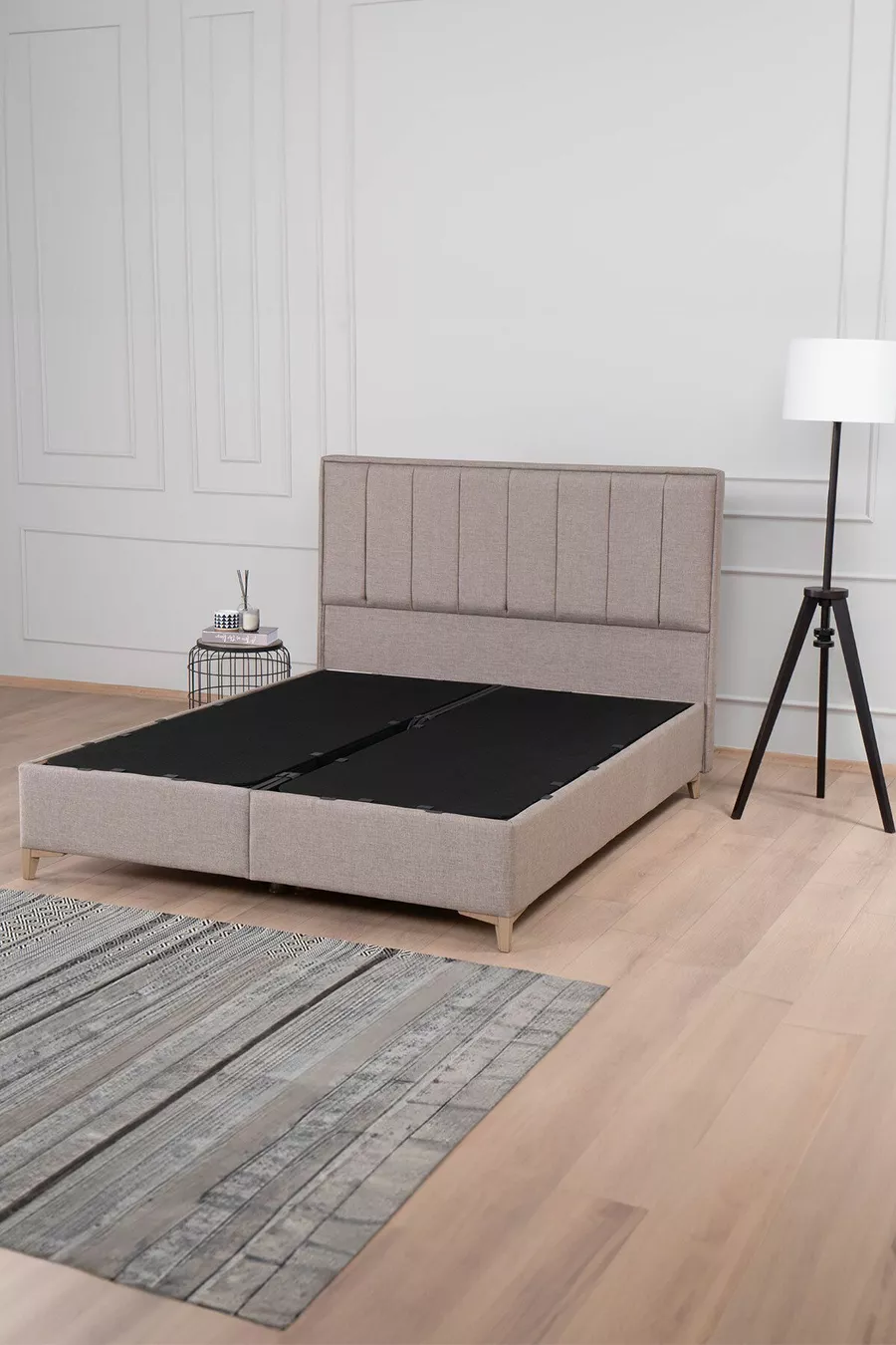 Thérapie à l'or Titre (Base et matelas non inclus)