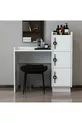 Mai Makeup Table