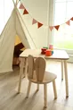 La table pour enfants et 1 chaise