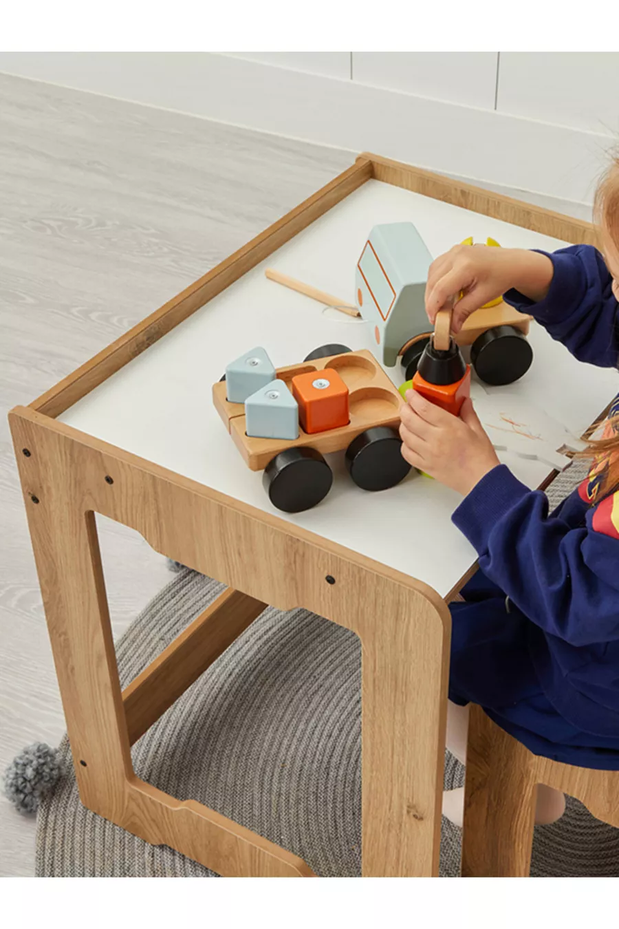Set di Tavolo e Sedia in Legno Montessori Attività Gioco per Bambini 4-6 Anni Martı (1 tavolo + 1 sedia)
