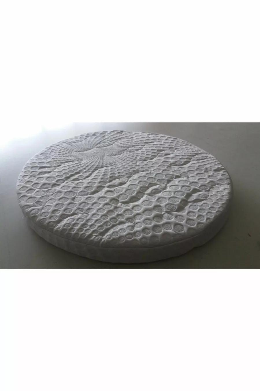 Surmatelas en visco de 5 cm d'épaisseur pour lits ronds de diamètre R cm et R cm