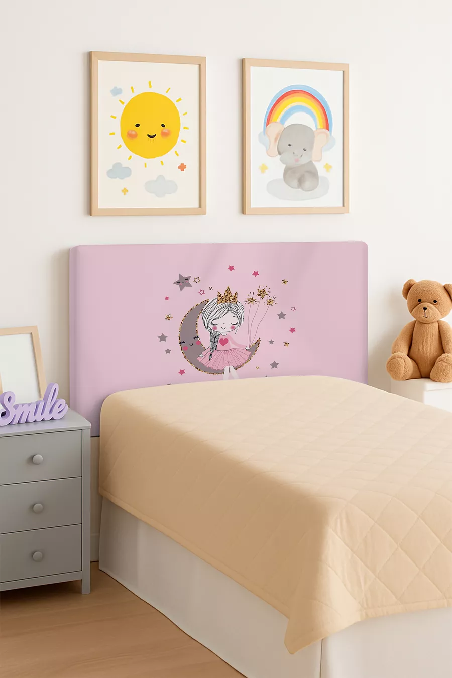 Housse de tête de lit avec motif de fille assise sur la Lune rose