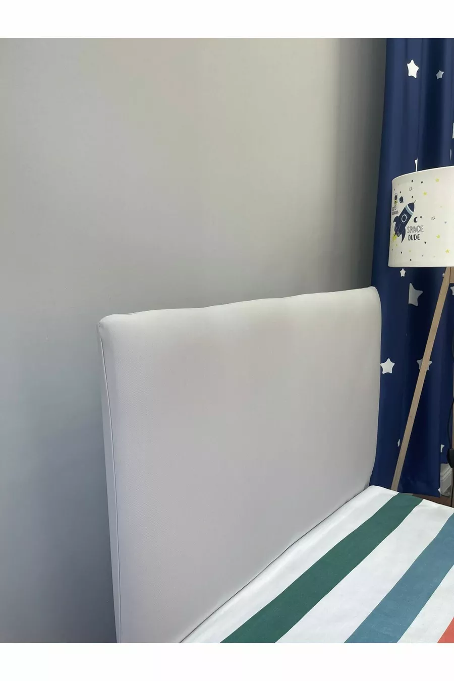 Housse de tête de lit de base gris clair