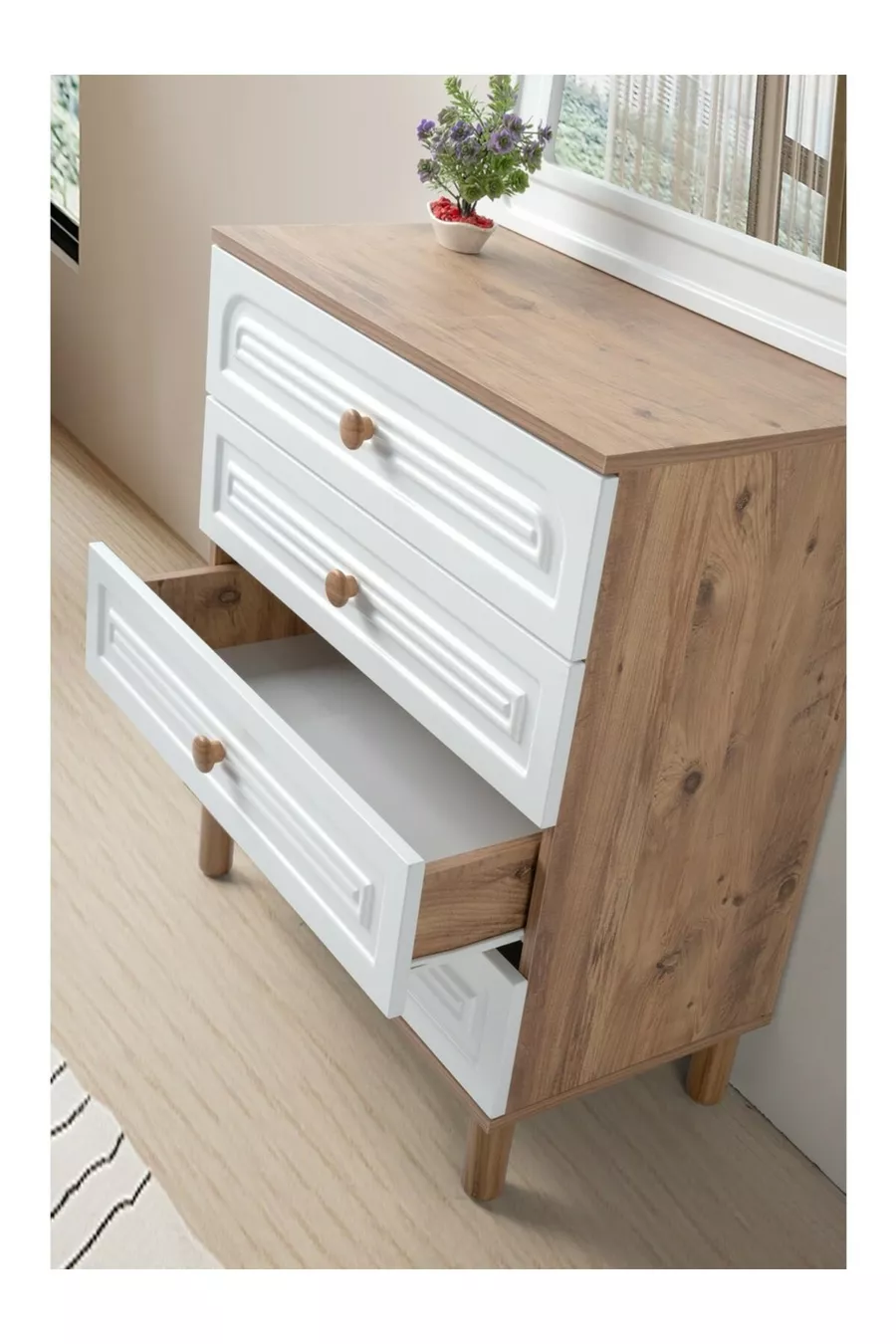 Commode bohème sur pieds à 4 tiroirs Zakkum (MIROIR NON INCLUS)