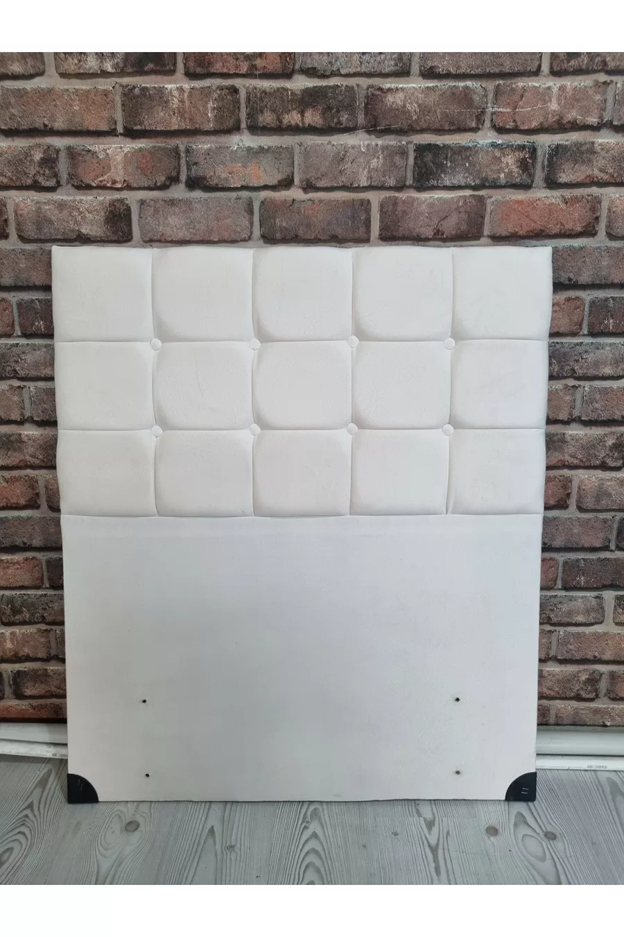 Testiera del letto Lora Baza