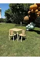 La table pour enfants et 2 chaises