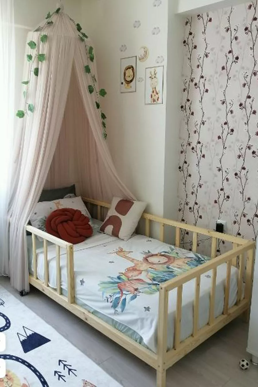Unisex Montessori Baby- en Kinderbed Natuurlijk Houten Bed