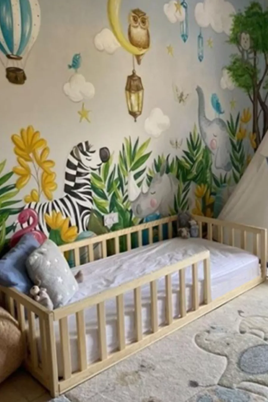 Lit Montessori pour bébé et enfant en bois naturel