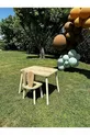 La table pour enfants et 1 chaise