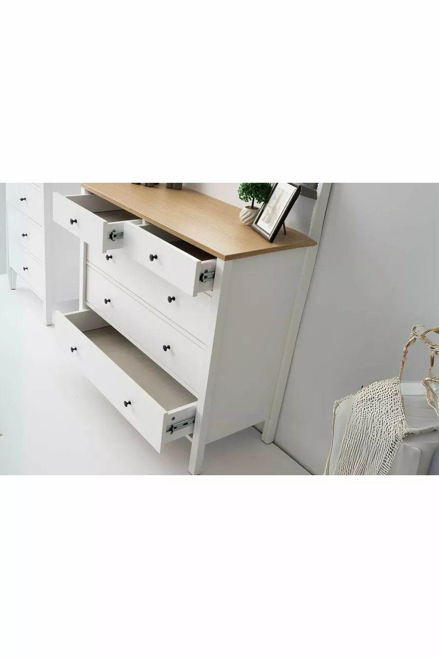 Ensemble de chambre à coucher Mony White 5 portes
