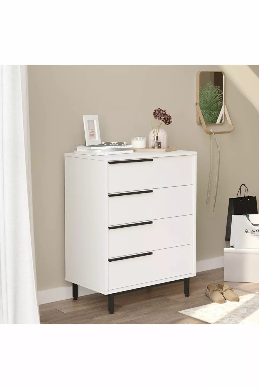 Comò Bohem 4 Cassetti con Gambe in Metallo Bianco -W