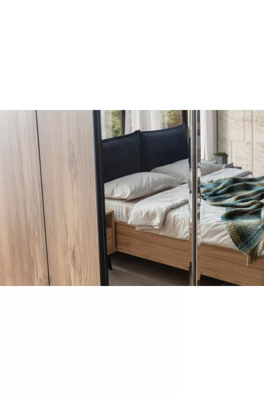 ENSEMBLE DE CHAMBRE À COUCHER ETİ, AVEC PORTES COULISSANTES